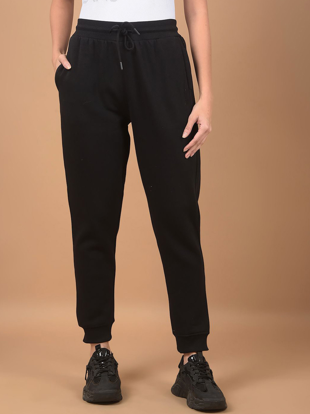 

Crimsoune Club Women Mid-Rise Joggers, Black