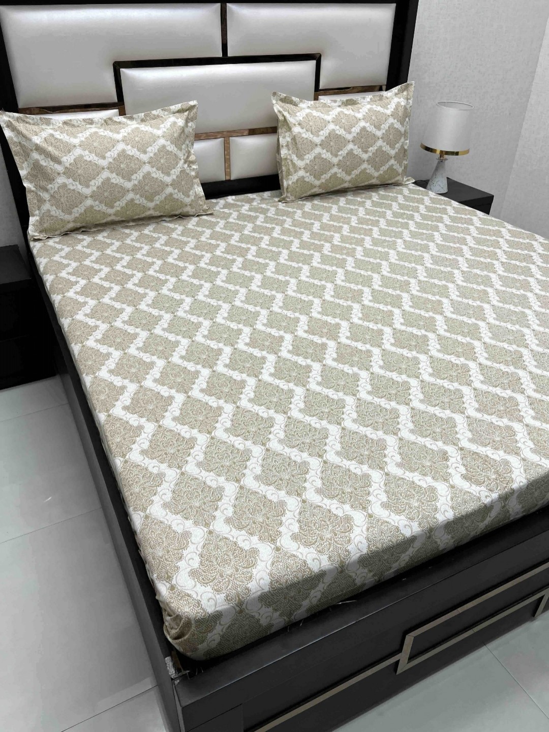 

Pure Decor Royal Passion Brown Printed Pure Cotton 300 TC Queen Bedsheet Set 2.54 x 2.26 m