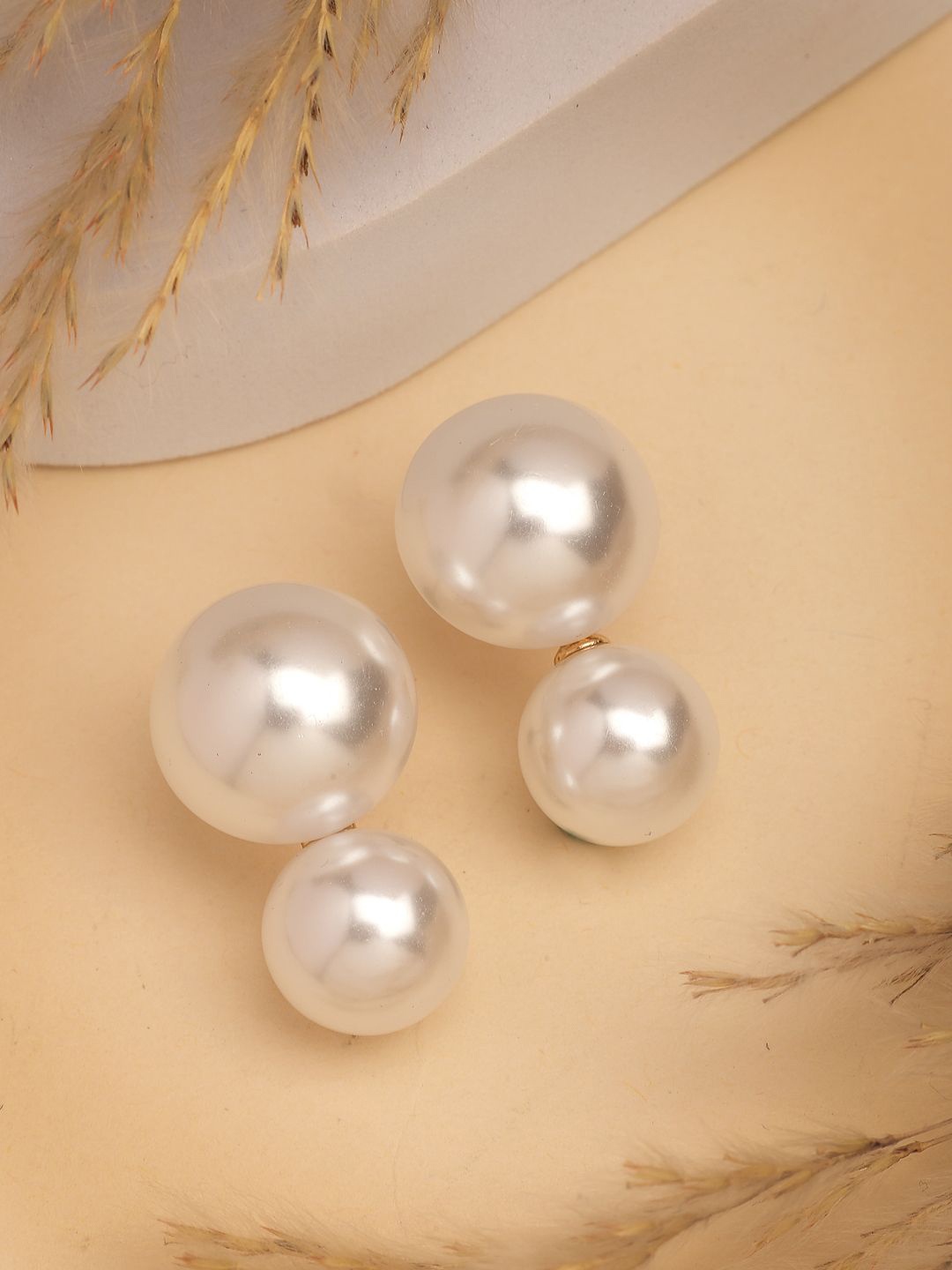 

NVR Contemporary Drop Earrings, White