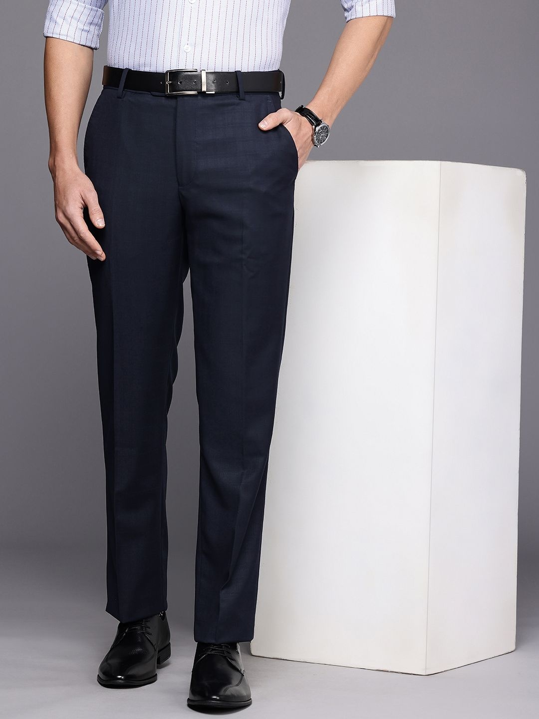 

Louis Philippe Men Checked Slim Fit Formal Trousers, Navy blue