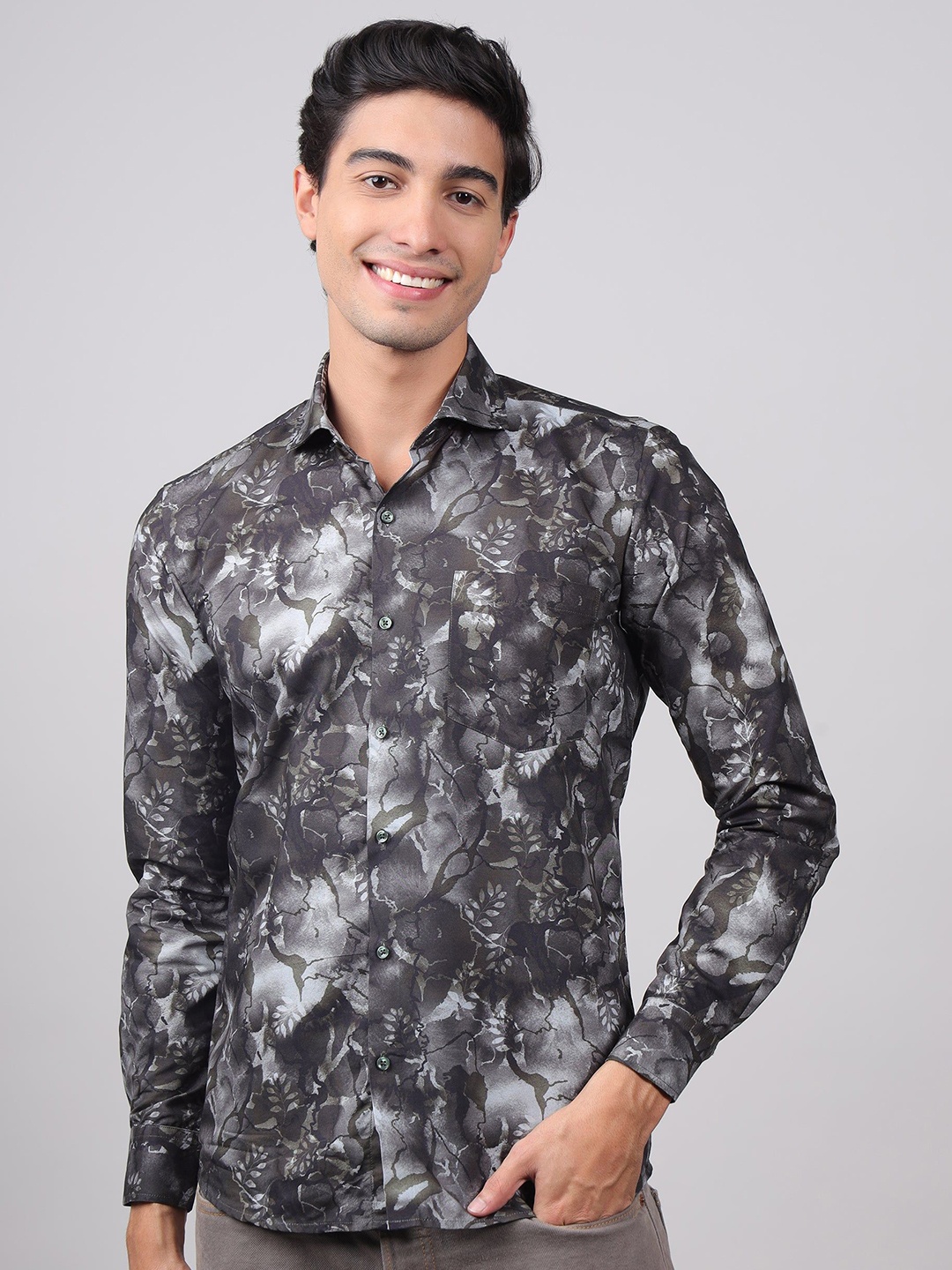 

John Philips Men India Slim Spread Collar Floral Printed Casual Shirt, Black