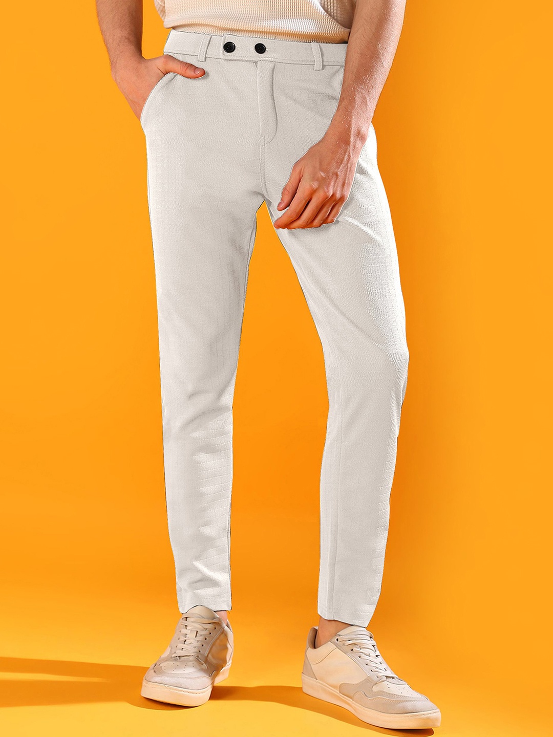 

INDICLUB Men Trousers, Cream