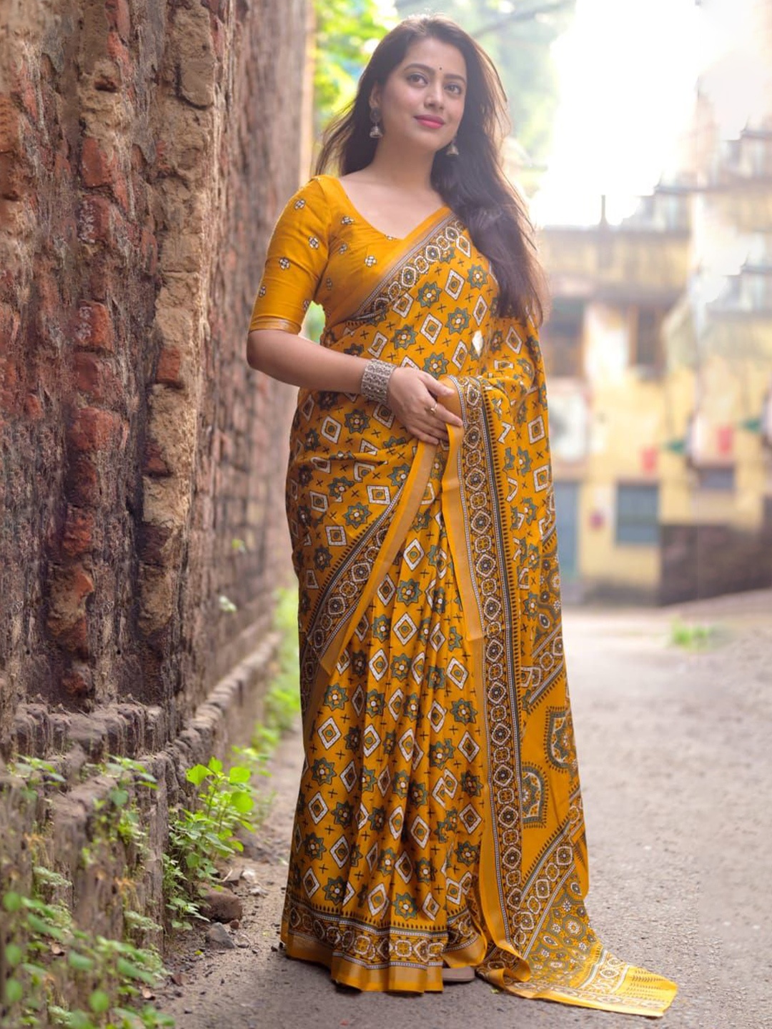 

STAVA CREATION Gadwal Saree, Yellow