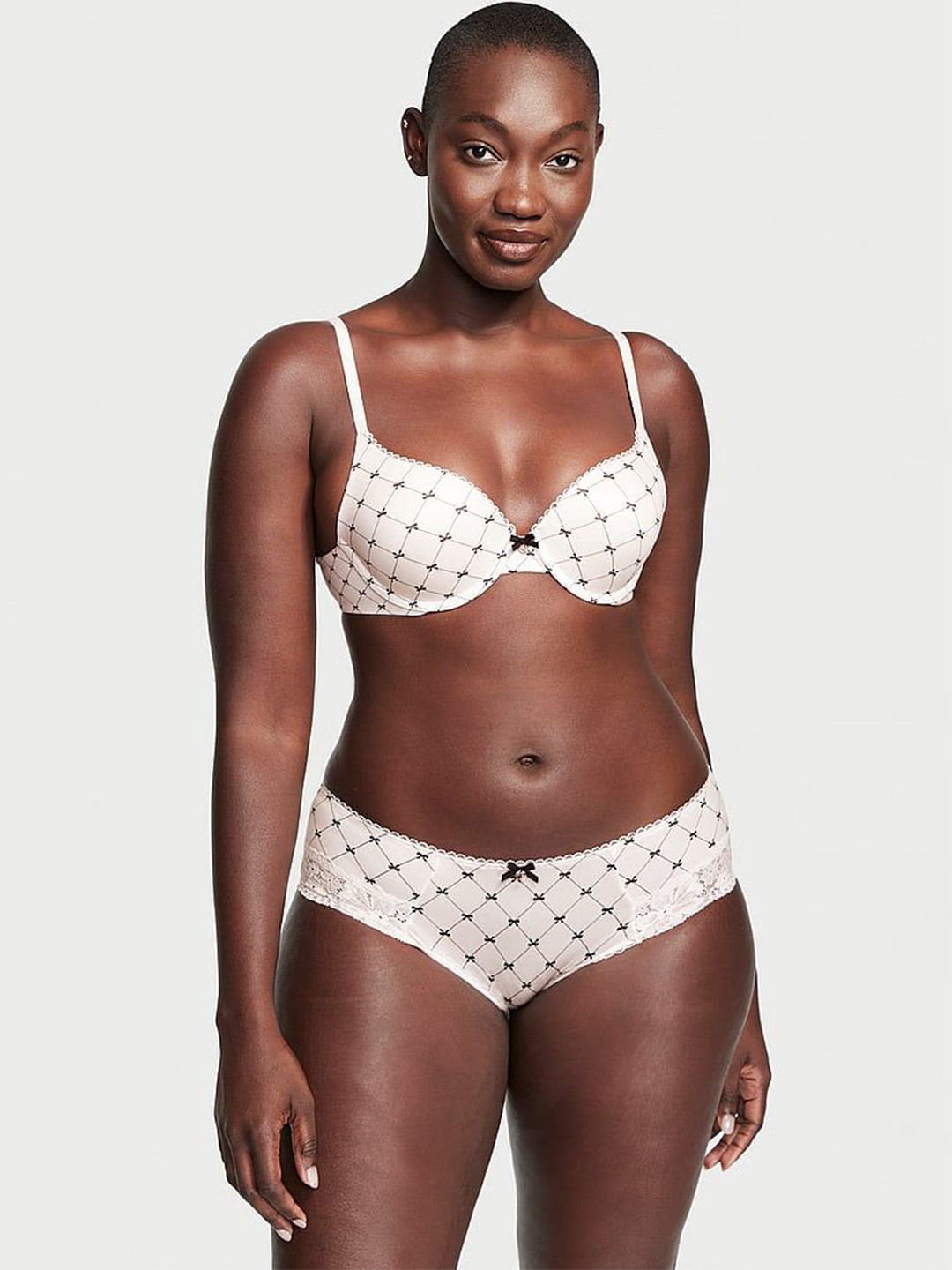 

Victoria's Secret Geometric Bra Half Coverage Underwired Heavily Padded, White