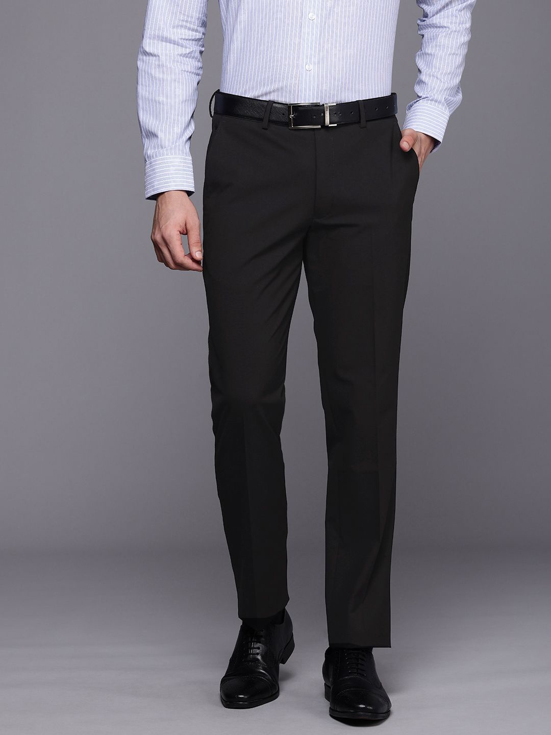

Louis Philippe Men Slim Fit Formal Trousers, Black