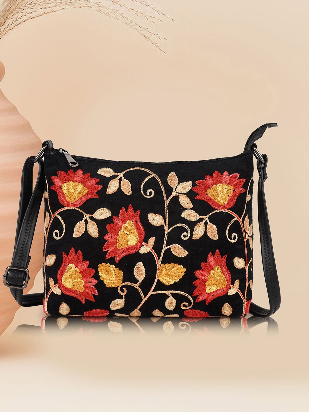 

YOYOWING Colourblocked Structured Sling Bag, Black