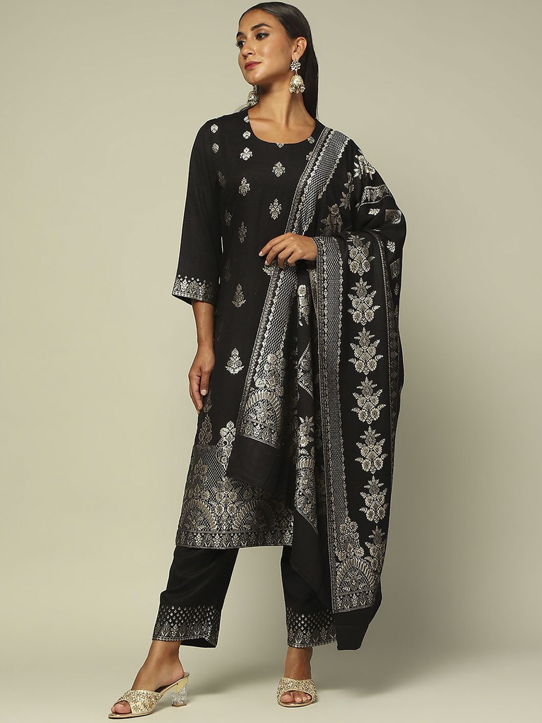 

Rangriti Women Printed Regular Kurta with Palazzos & With Dupatta, Black