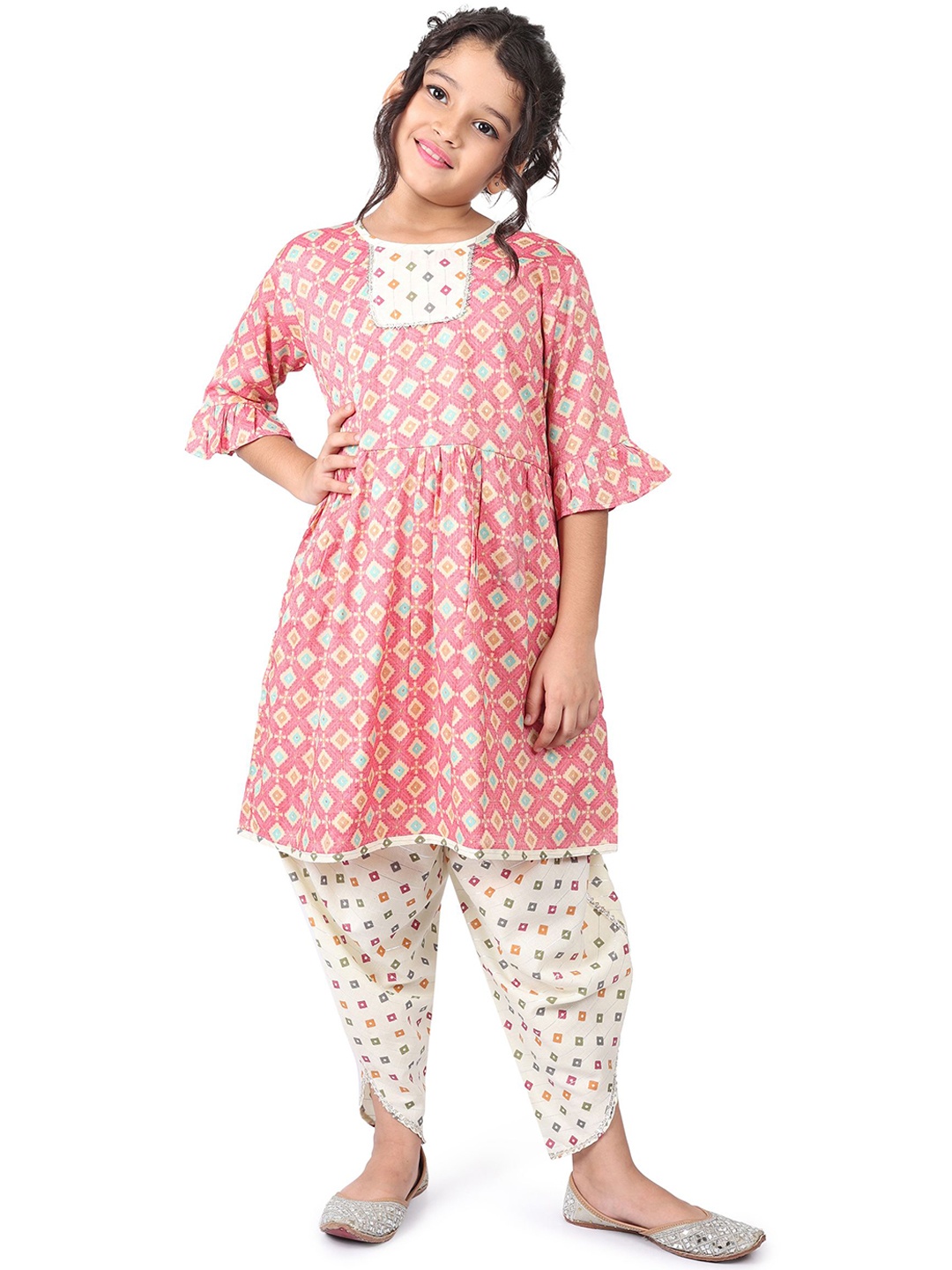

SILK SPARROW Girls Printed Panelled Gotta Patti Pure Cotton Kurta with Dhoti Pants, Pink