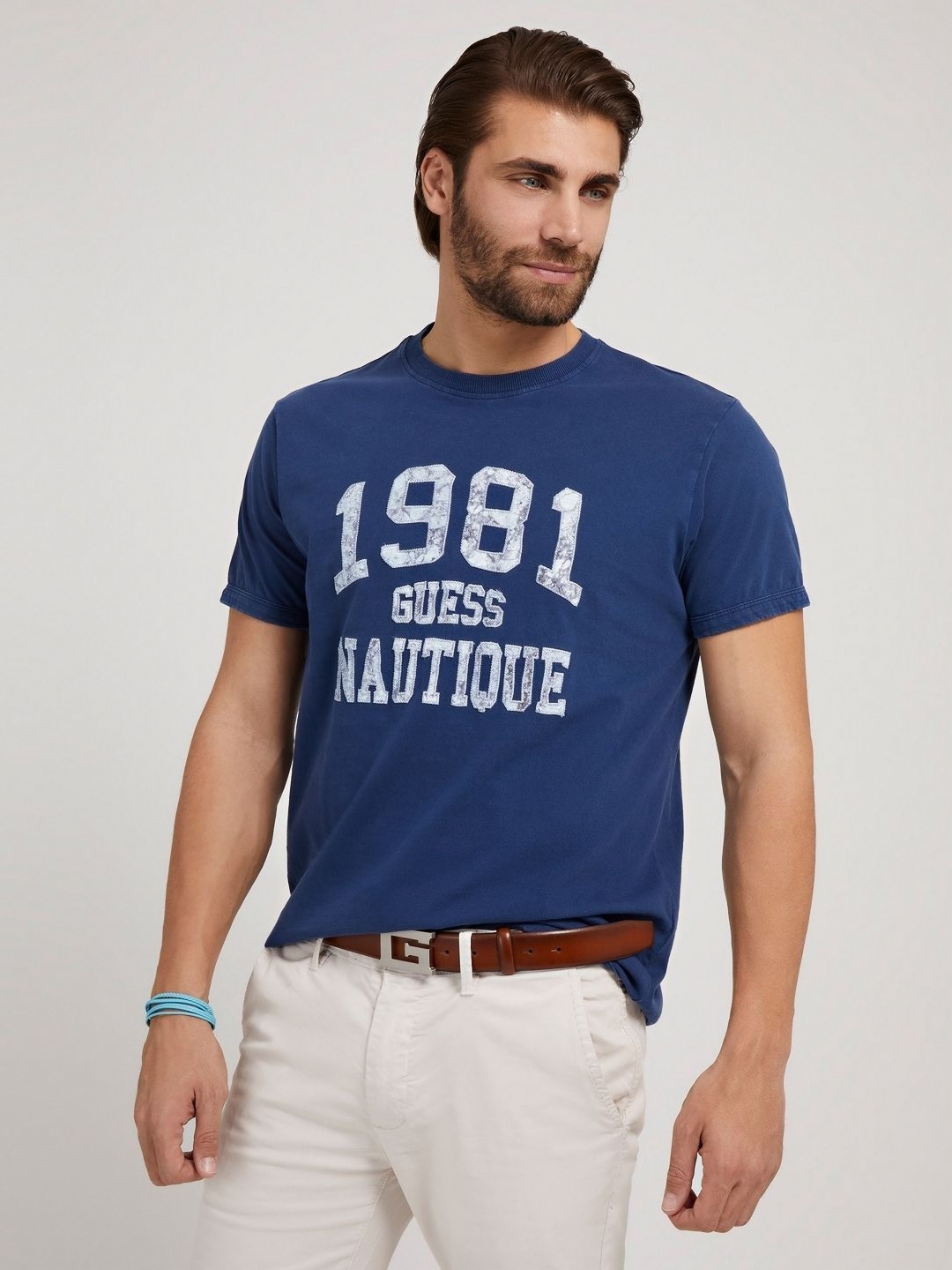 

GUESS Men Typography Printed Pure Cotton Pockets T-shirt, Blue
