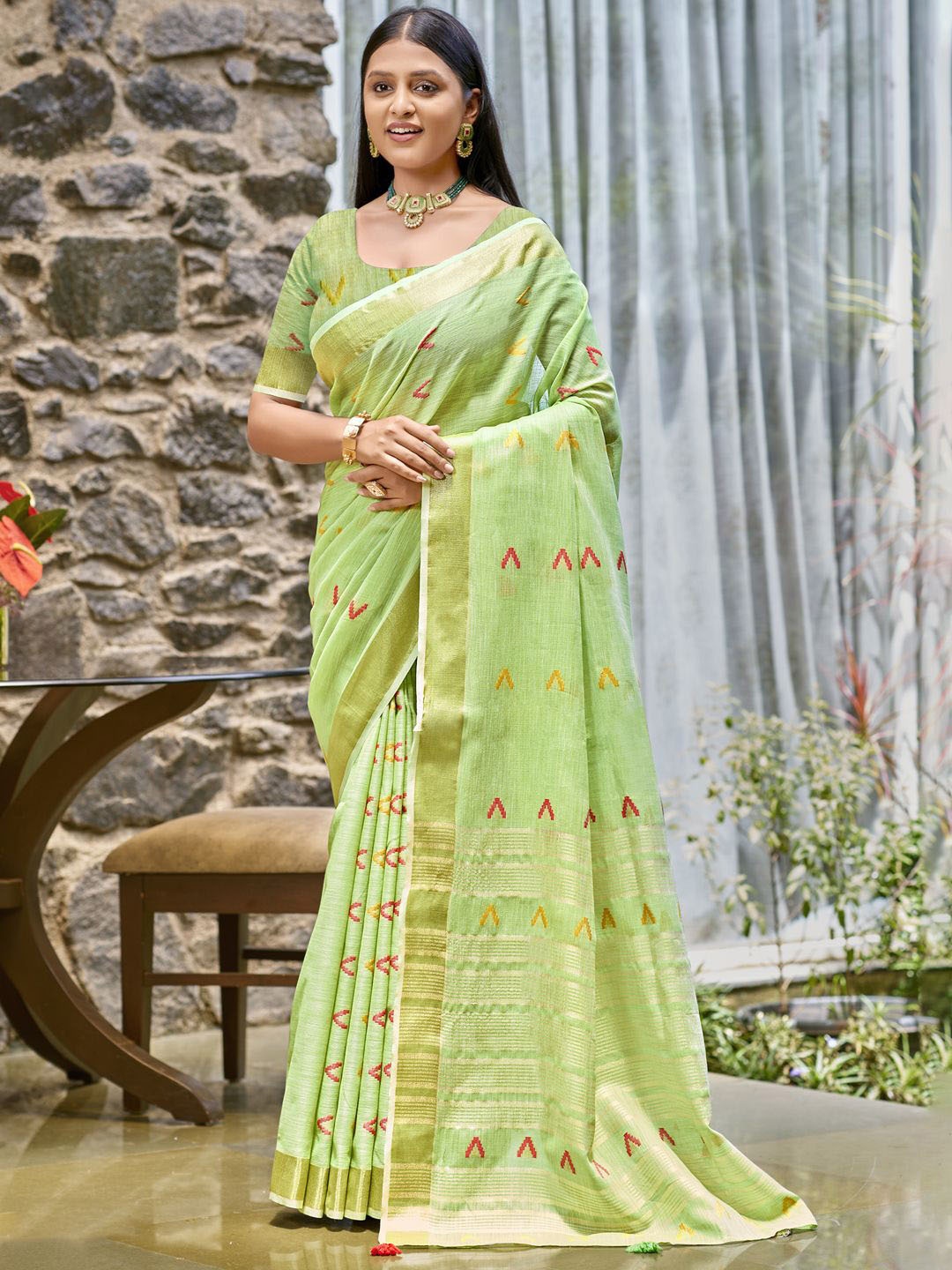 

SANGAM PRINTS Woven Design Zari Tussar Saree, Green