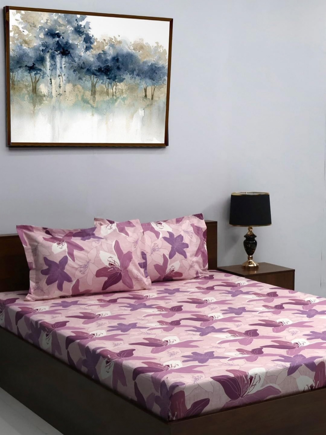 

BOMBAY DYEING Pink & White Floral 120 TC Queen Bedsheet with 2 Pillow Covers