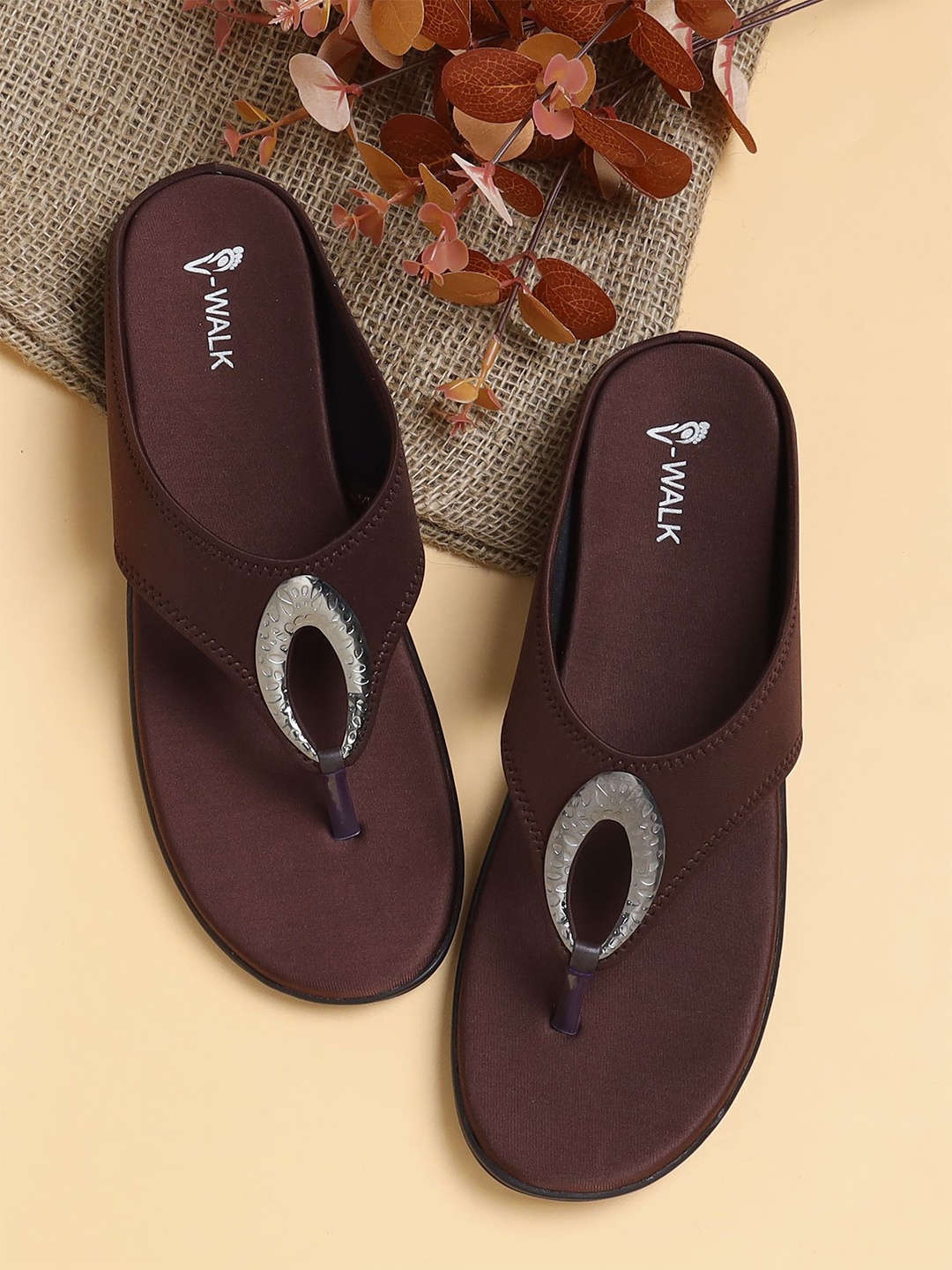 

V-WALK Women Embellished T-Strap Flats, Brown