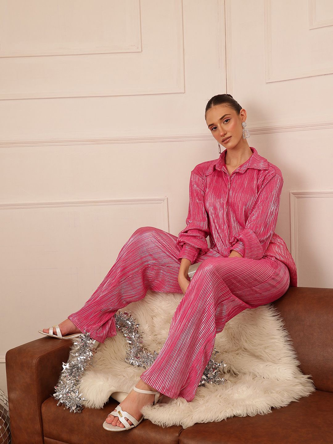 

The Roadster Lifestyle Co. Women Spread Collar Solid Satin Boxy Party Shirt, Pink
