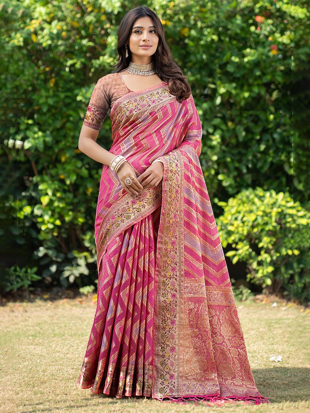 

ISHIKA FAB Woven Design Zari Organza Banarasi Saree, Pink