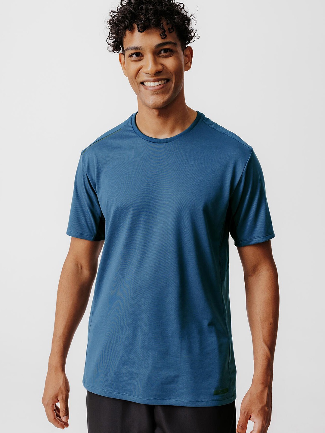 

KIPRUN By Decathlon Men Tshirts, Blue