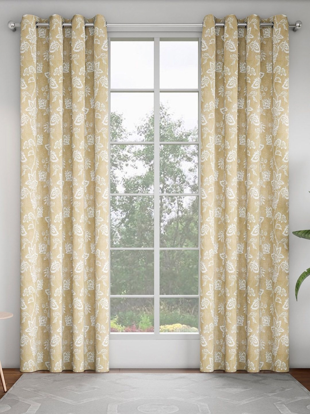 

GM Beige & White Set of 2 Floral Room Darkening Door Curtain