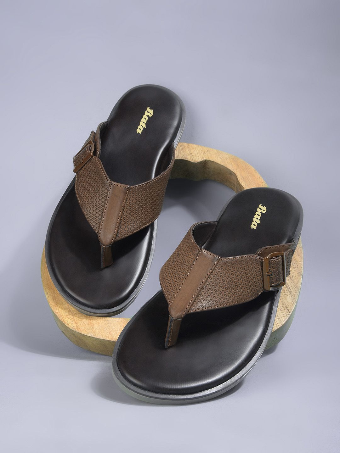 

Bata Men Thong Flip-Flops, Brown