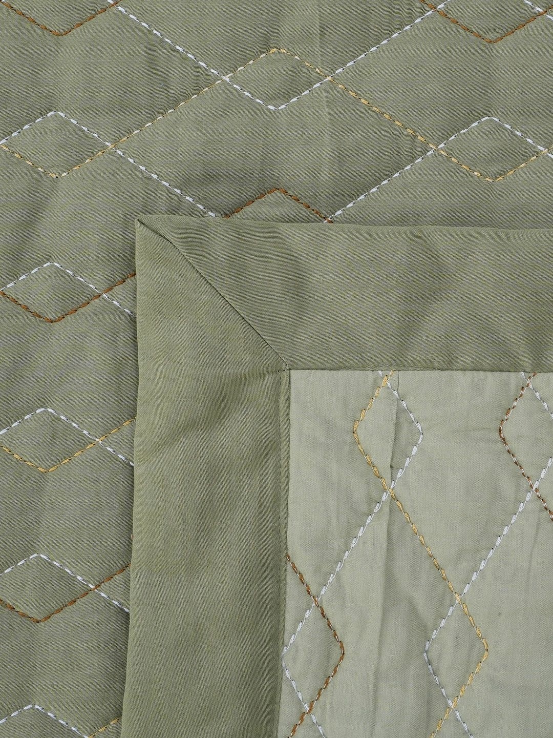 

MASPAR Indigenous Artisan Green Geometric Double Queen Quilt