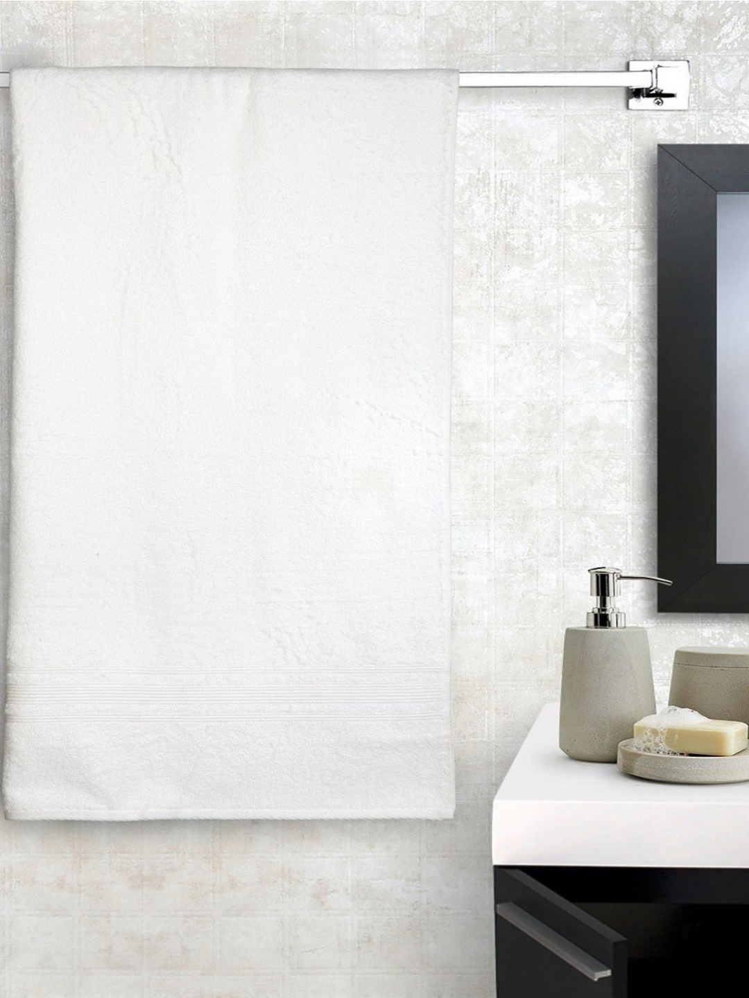 

Lushomes White 1 Cotton 470 GSM Bath Towel