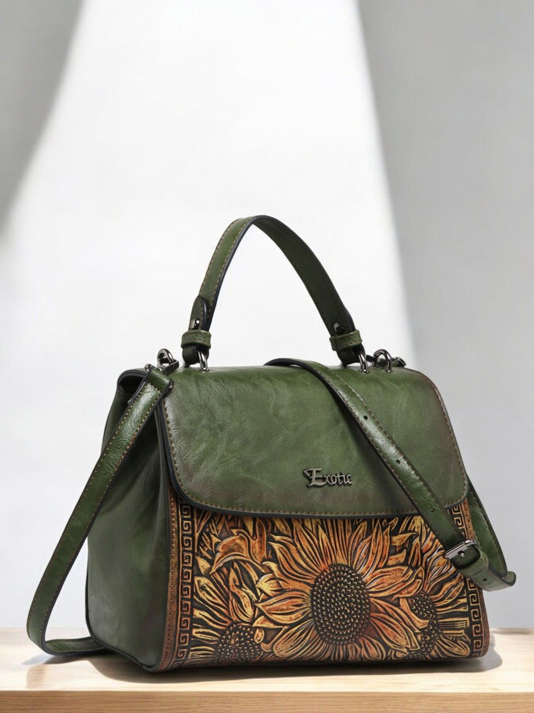 

Exotic Floral Swagger Handheld Bag, Green