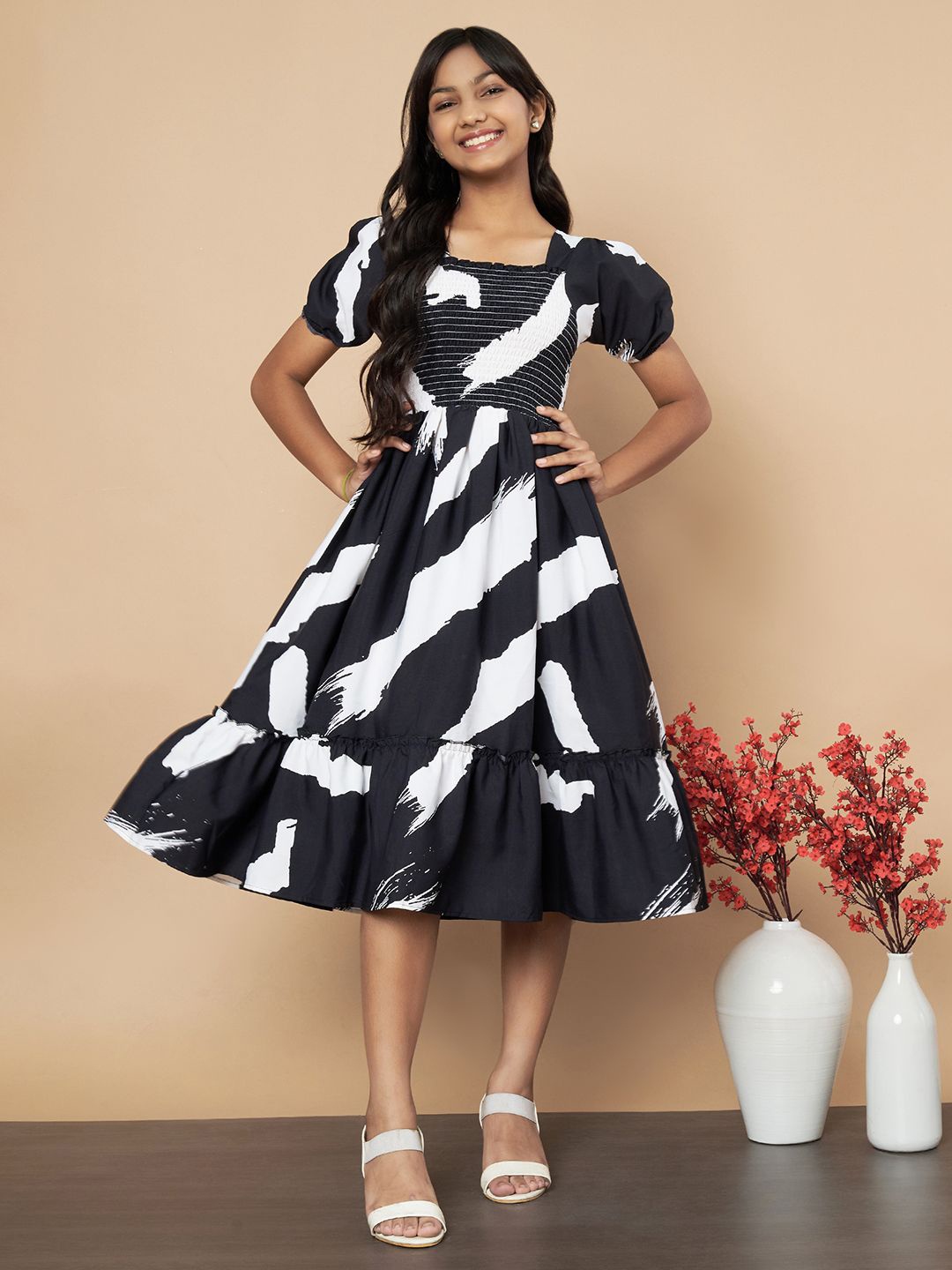 

OTABU Print Puff Sleeve A-Line Midi Dress, Black