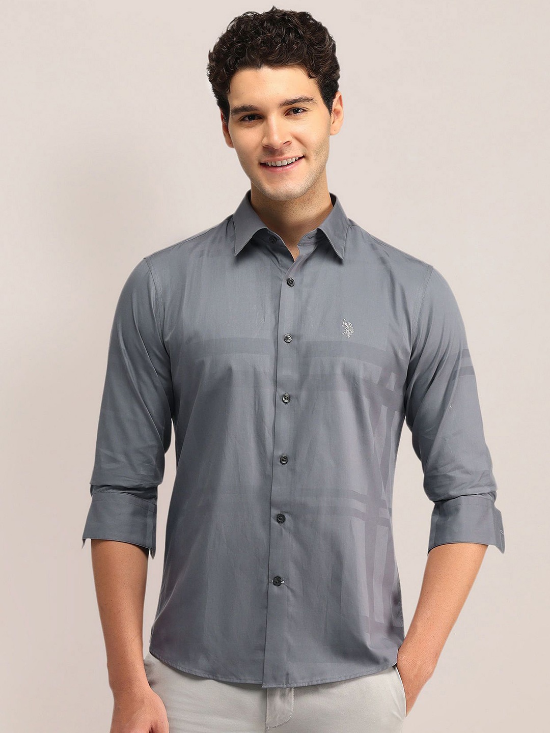 

U.S. Polo Assn. Men Spread Collar Solid Cotton Tailored Fit Casual Shirt, Grey