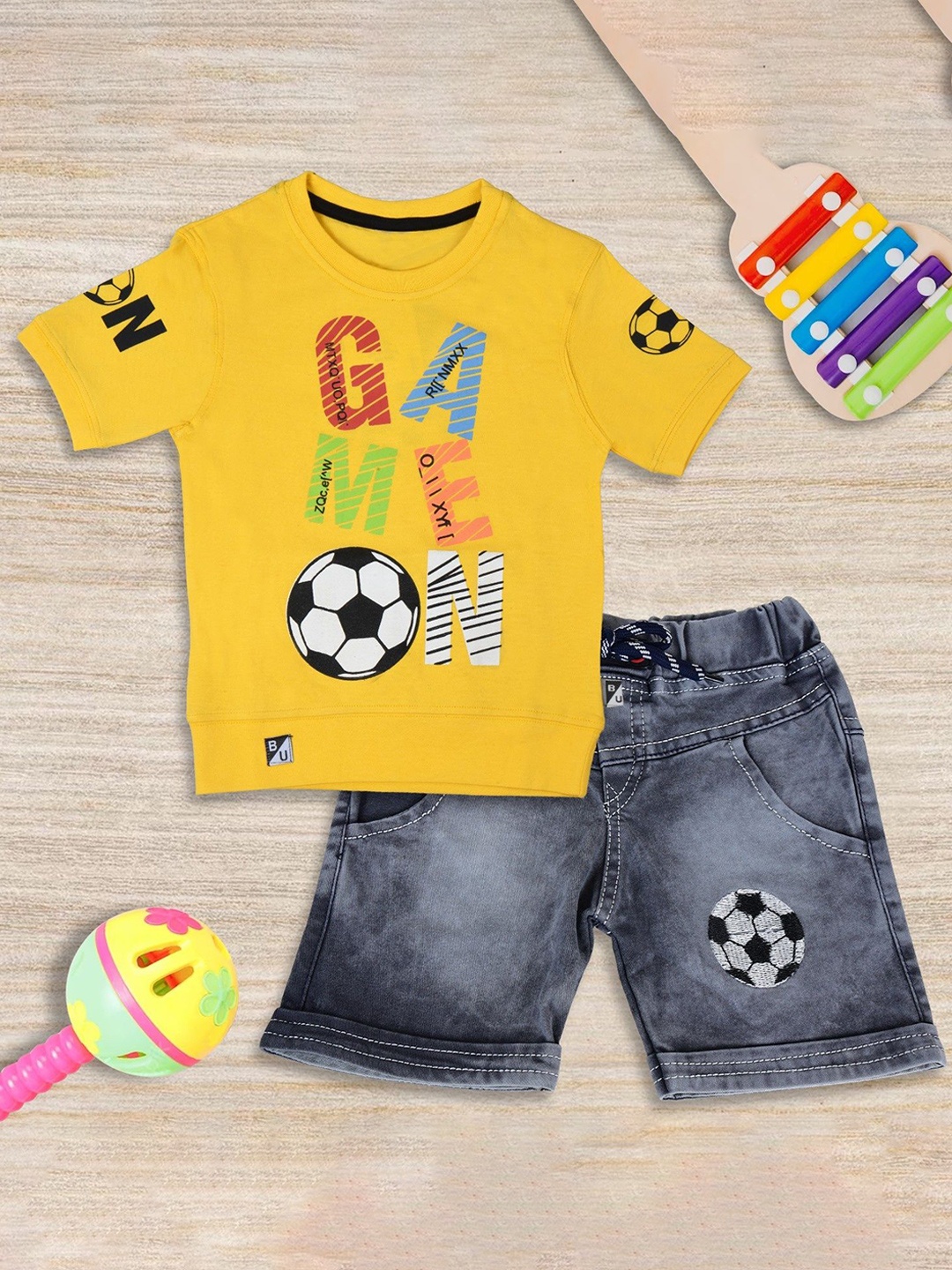 

BAESD Boys Printed T-shirt with Shorts, Yellow