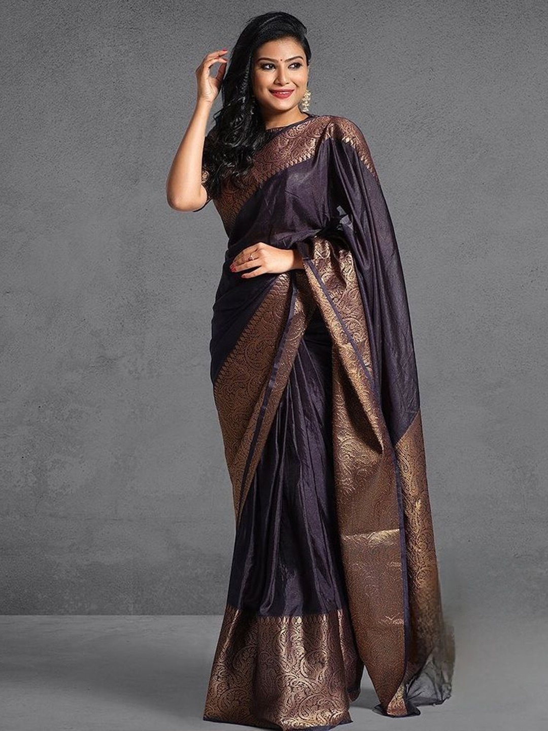 

Jinax Zari Pure Silk Banarasi Saree, Black
