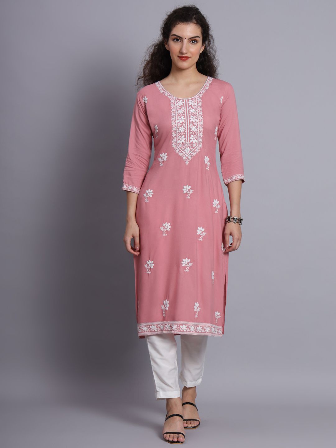 

HERE&NOW Women Floral Embroidered Thread Work Kurta, Mauve