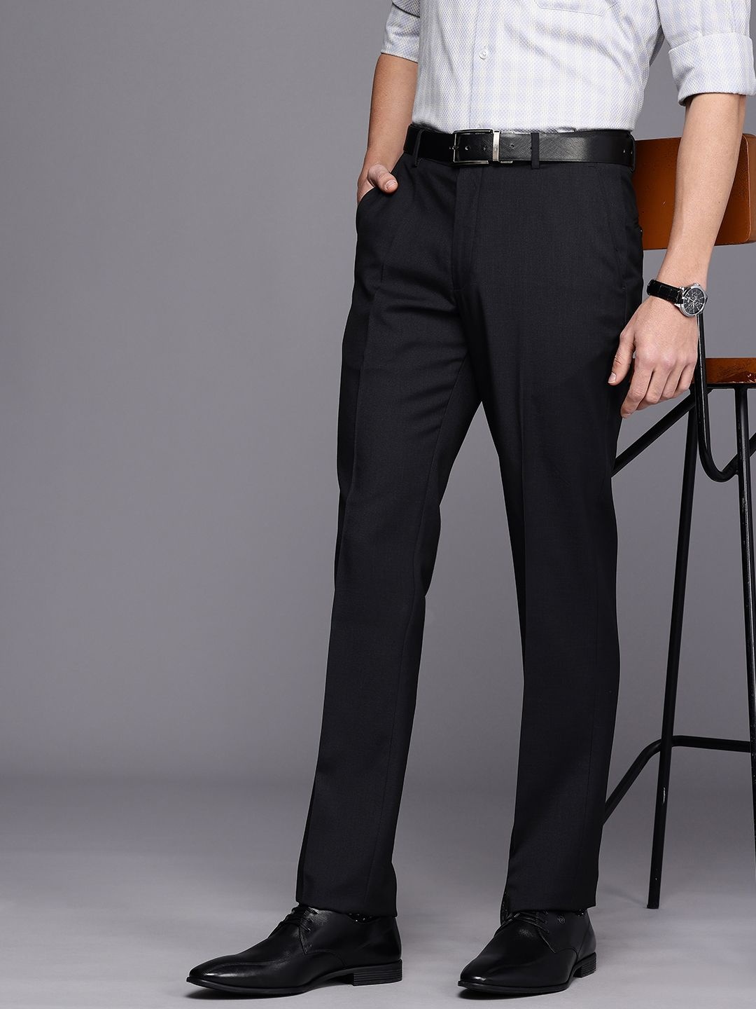 

Louis Philippe Men Slim Fit Solid Formal Trousers, Black