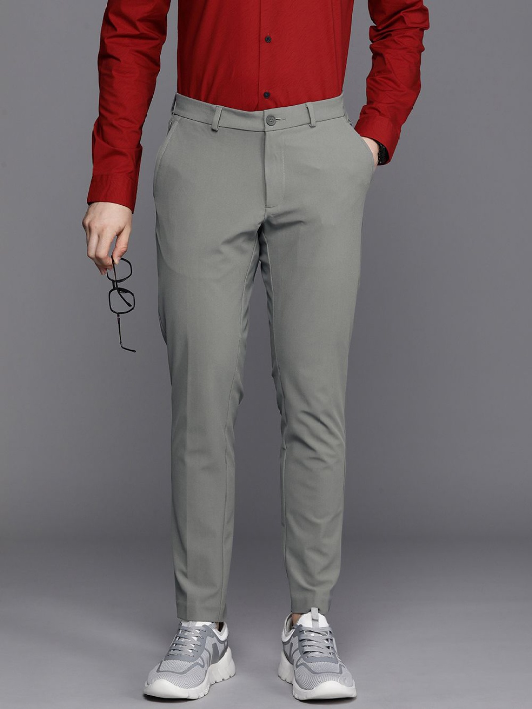 

Louis Philippe Ath.Work Men Mid-Rise Tapered Fit Low-Rise Chinos Trousers, Grey