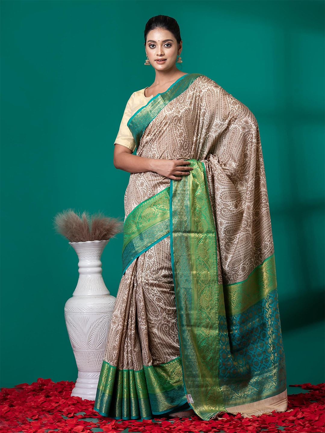 

VIBHAVARI Zari Tissue Fusion Saree, Beige