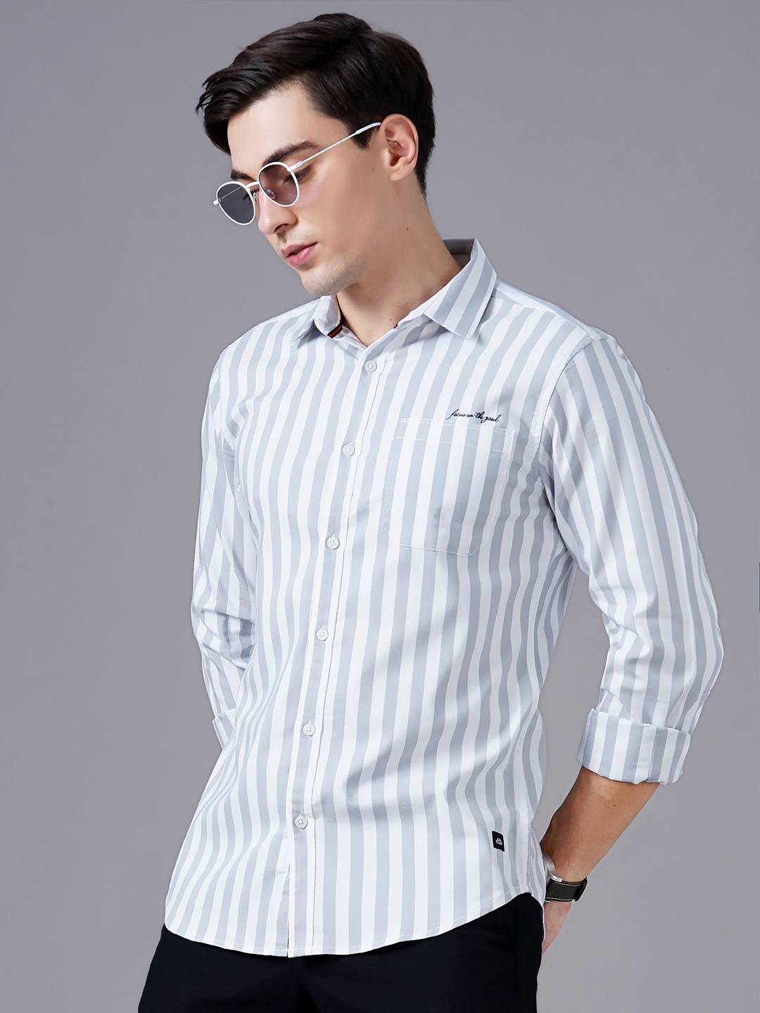 

British Club Men Classic Spread Collar Vertical Striped Cotton Slim Fit Casual Shirt, Blue