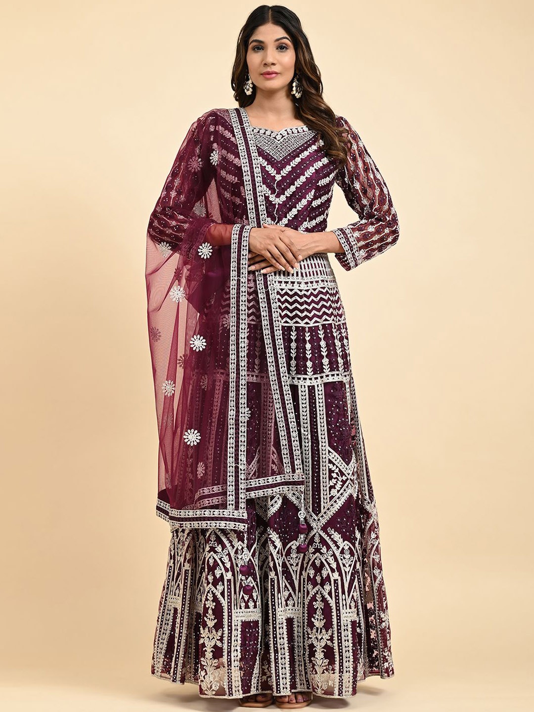 

VANAKARA Embroidered Sweetheart Neck Long Gown With Dupatta, Purple