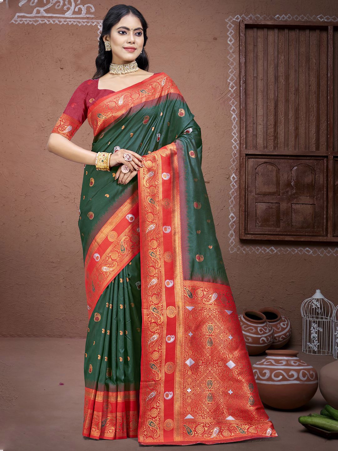 

SANGAM PRINTS Woven Design Zari Silk Blend Tussar Saree, Green