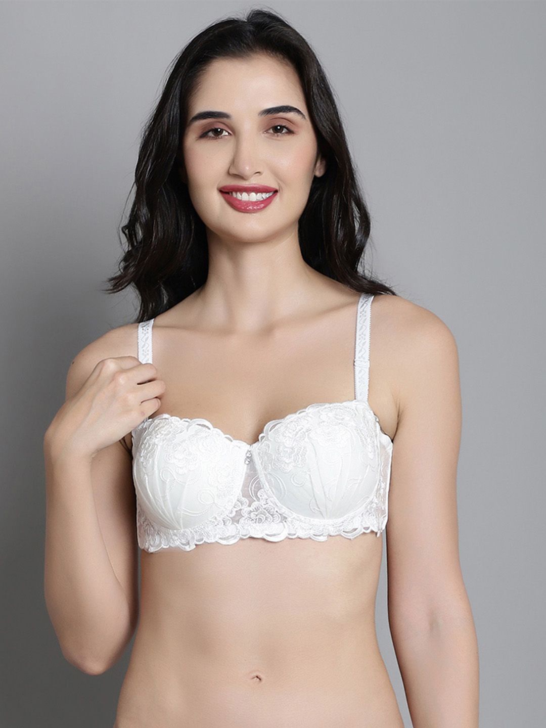 

MAKCLAN Bra Medium Coverage Underwired Lightly Padded, White