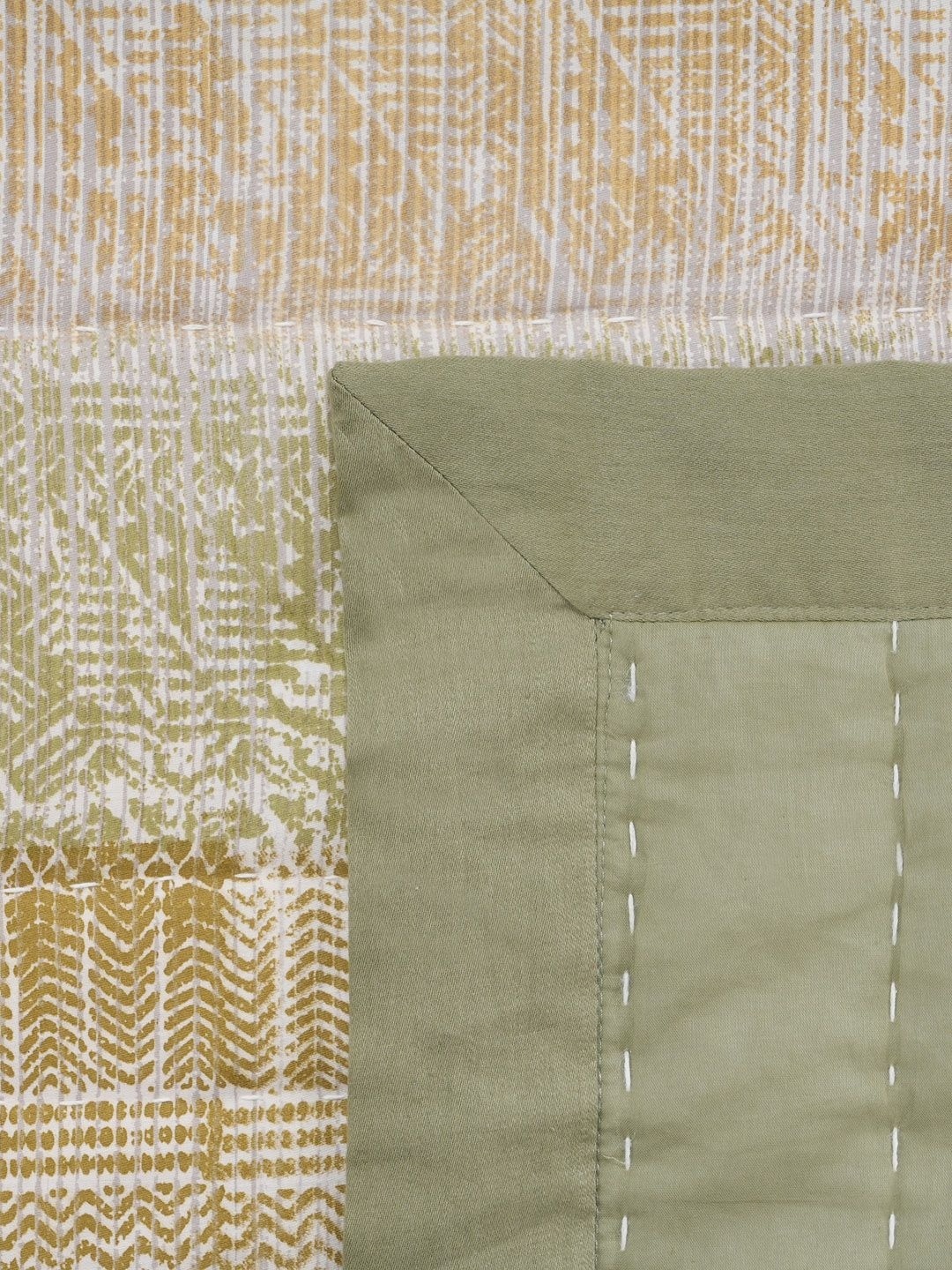 

MASPAR Indigenous Artisan Green & Beige Printed 110 GSM AC Quilt