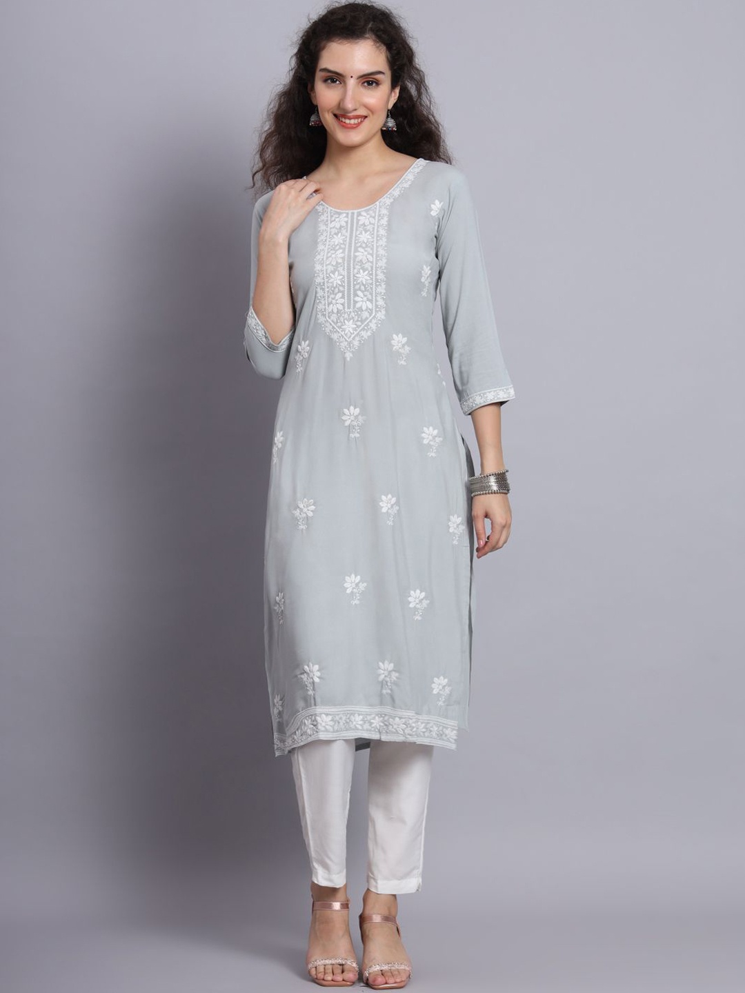 

HERE&NOW Women Floral Embroidered Thread Work Kurta, Grey