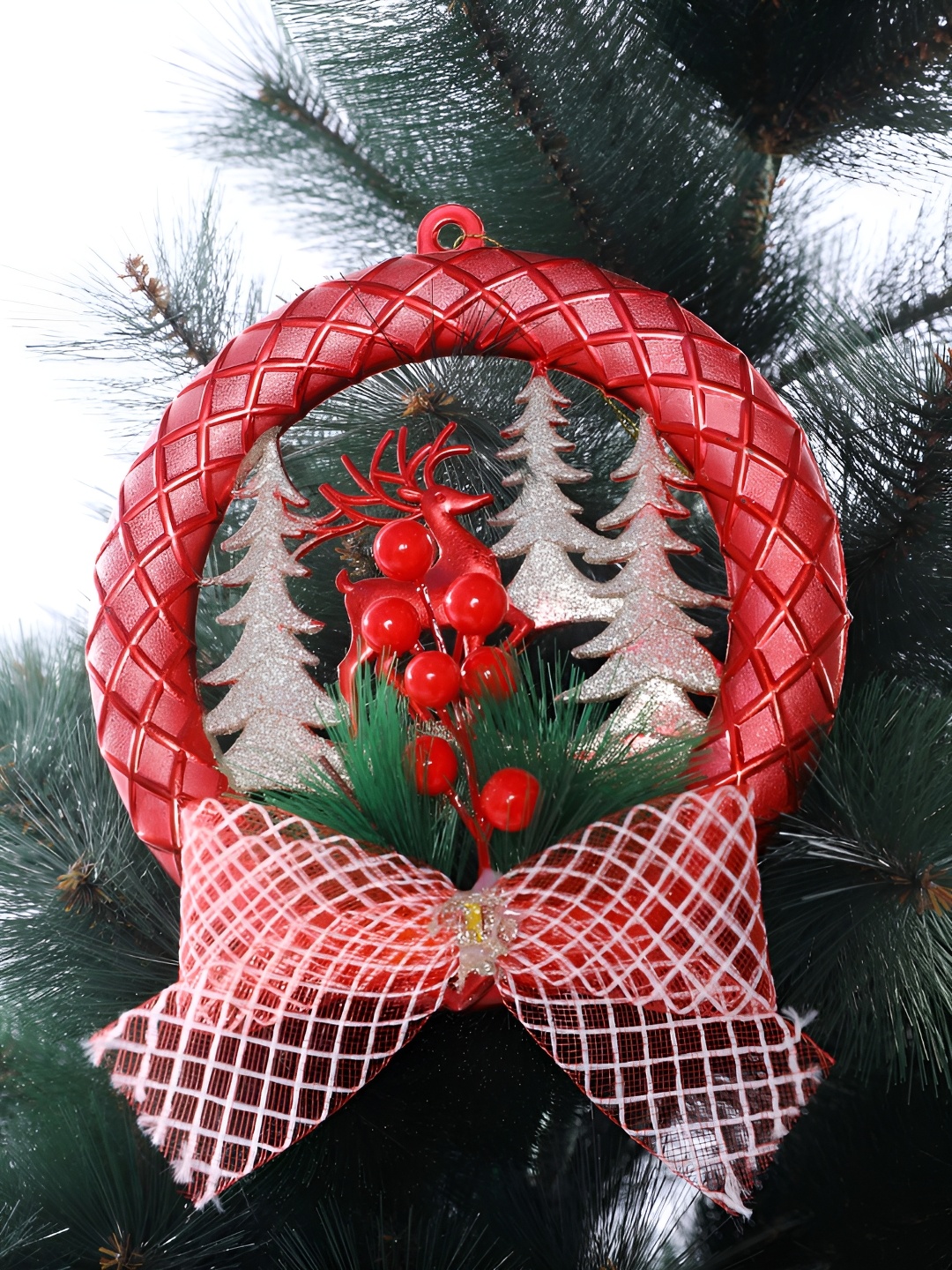 

TAYHAA Set Of 2 Red & Green Classic Wreath