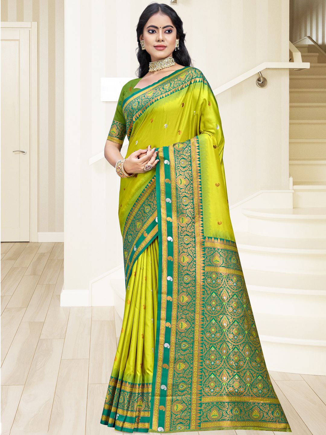 

SANGAM PRINTS Woven Design Zari Silk Blend Tussar Saree, Green