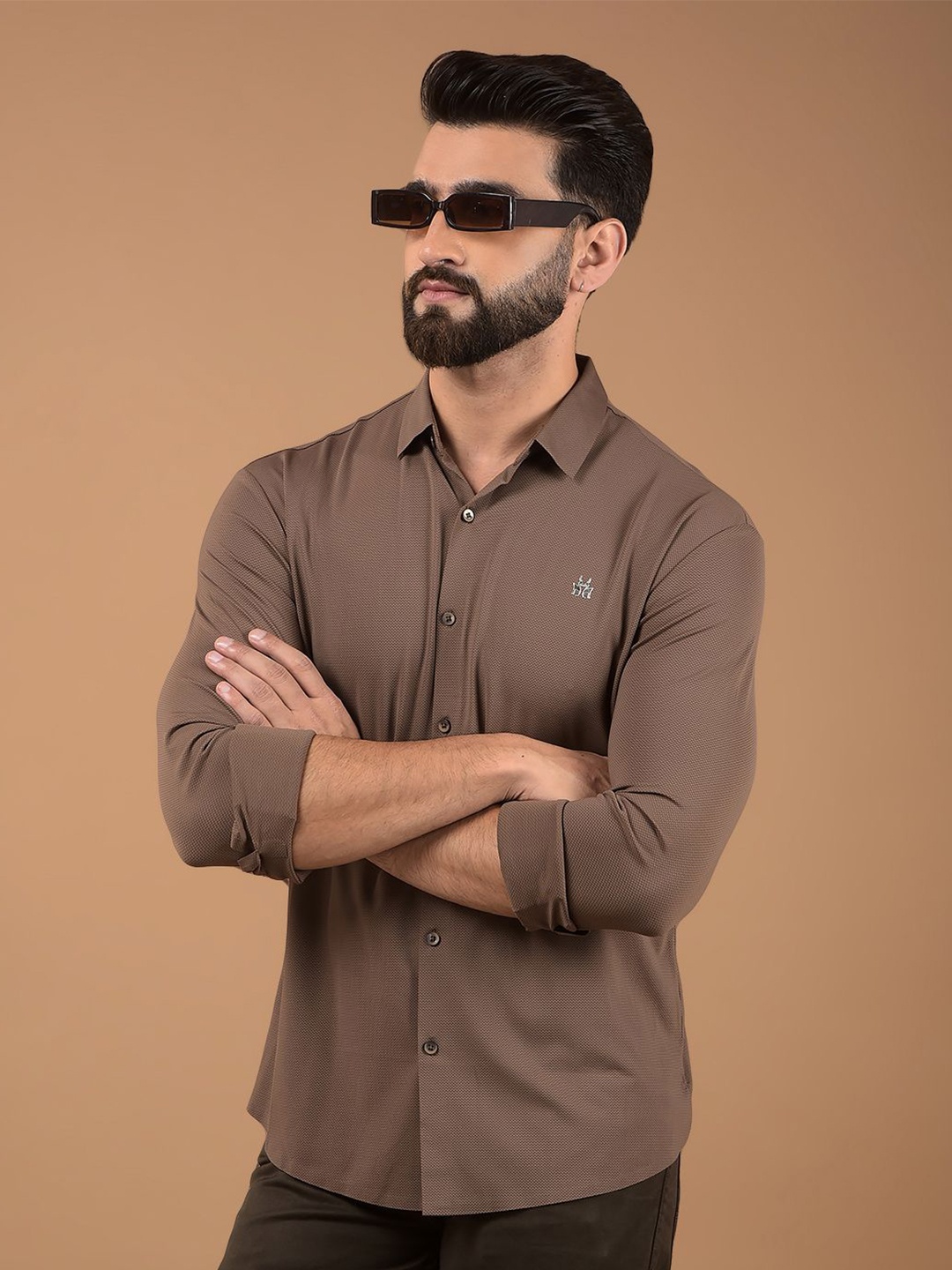 

Crimsoune Club Men Classic Spread Collar Solid Cotton Slim Fit Casual Shirt, Brown