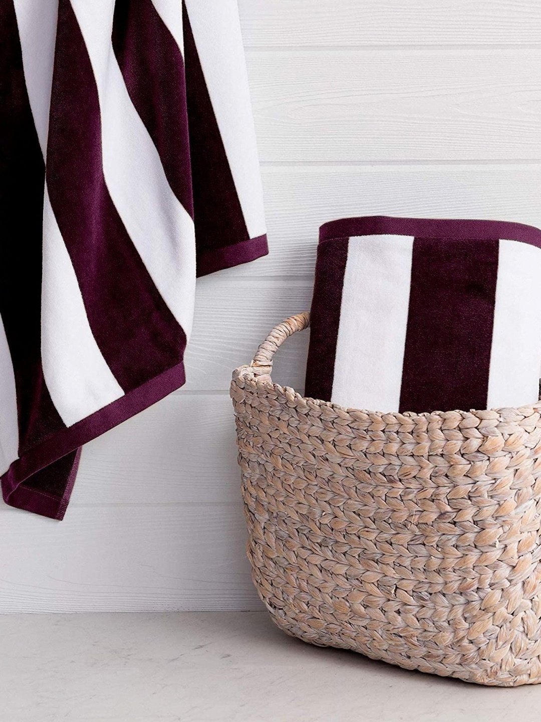 

Lushomes Burgundy & White 1 Striped Cotton 470 GSM Bath Towel