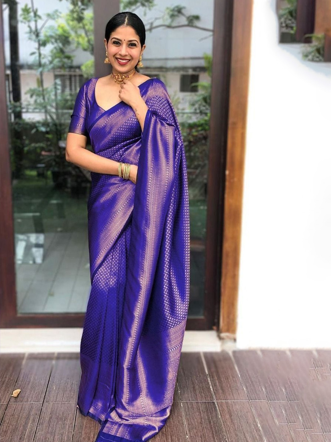 

Jinax Woven Design Zari Pure Silk Banarasi Saree, Blue