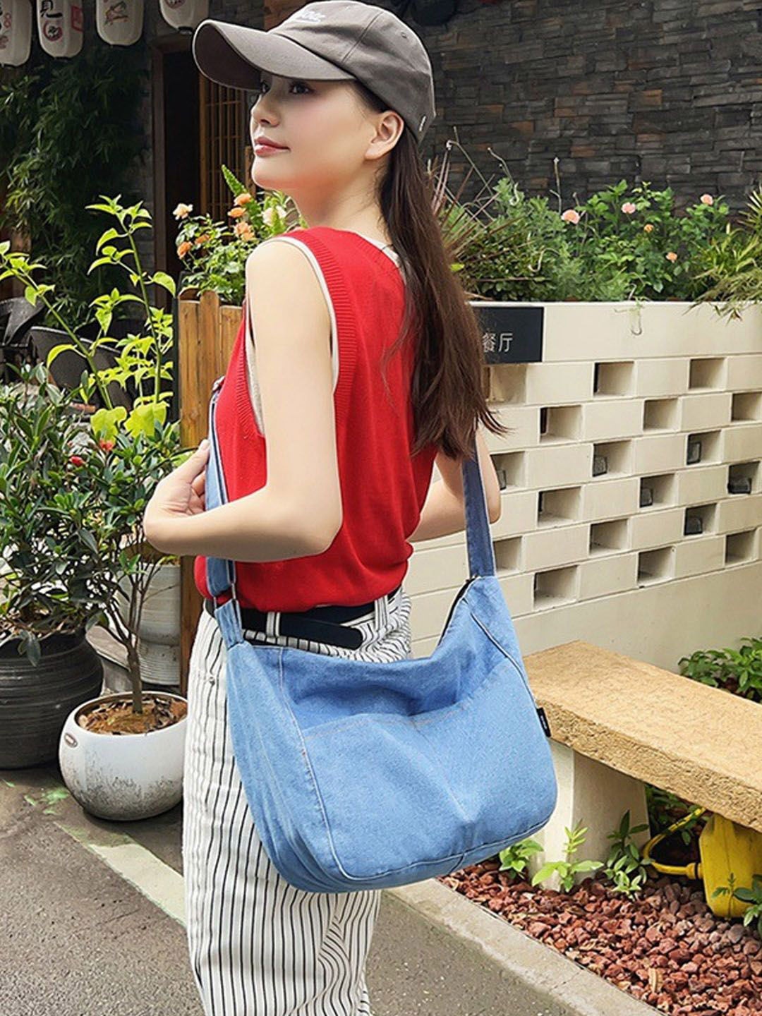 

StyleCast Blue Casual Stylish Crossbody Bag