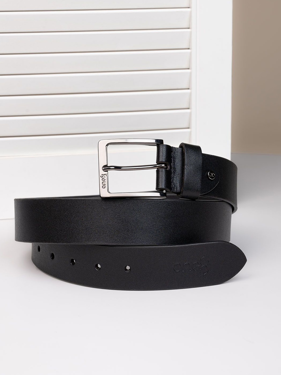 

One8 Men Leather Belt, Black