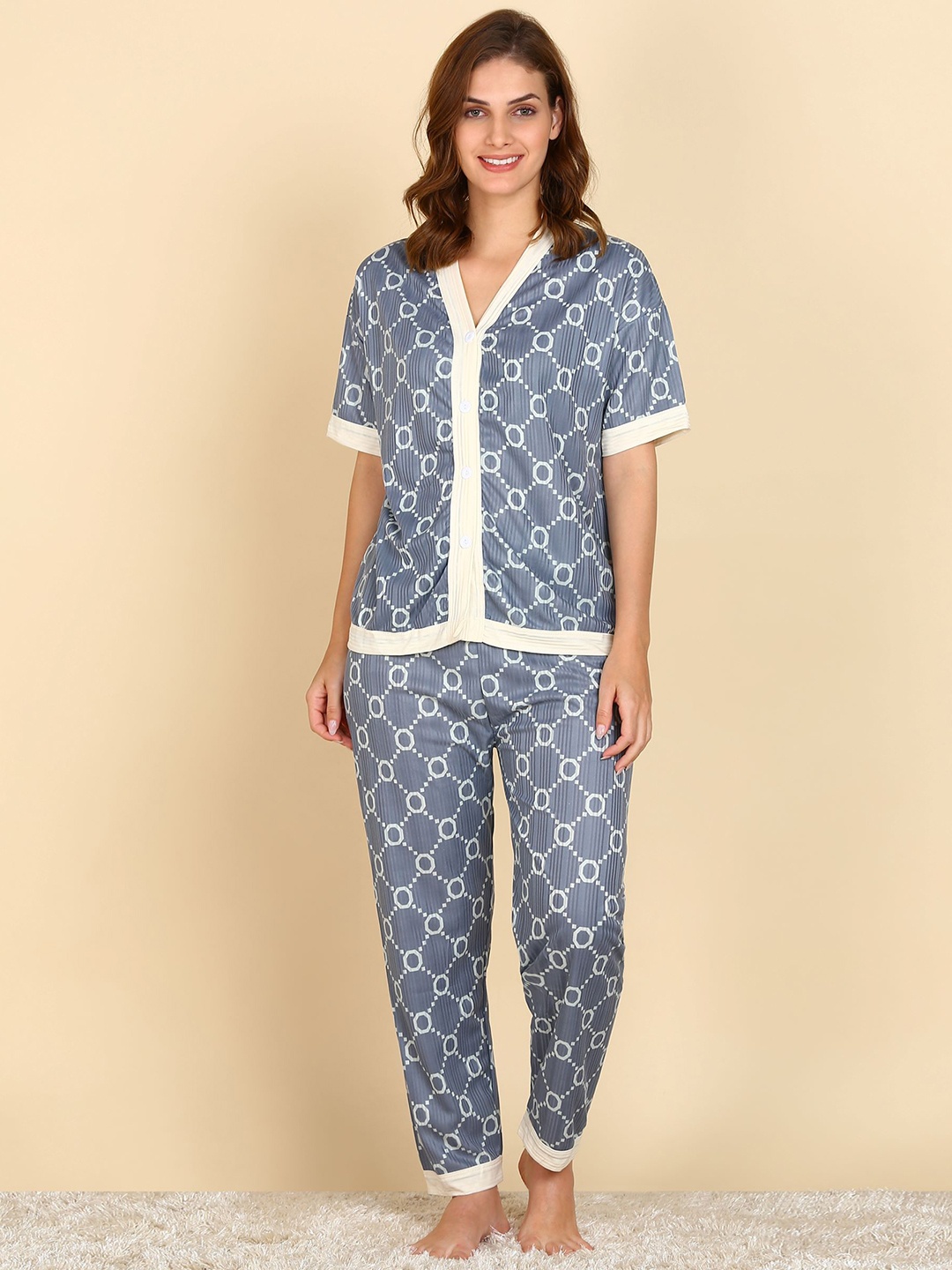 

Aartej Women Printed Night suit, Grey