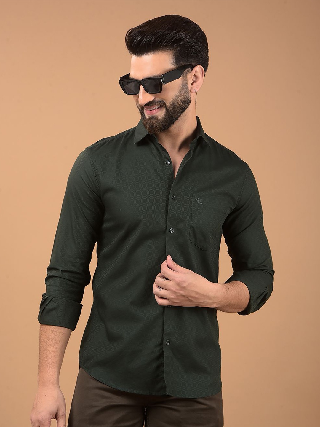 

Crimsoune Club Men Classic Spread Collar Solid Cotton Slim Fit Casual Shirt, Green