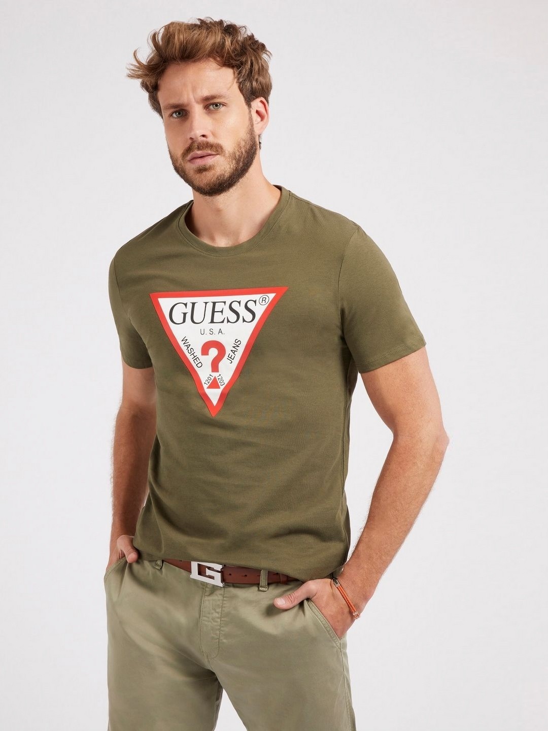 

GUESS Men Typography Printed Pure Cotton Applique T-shirt, Green