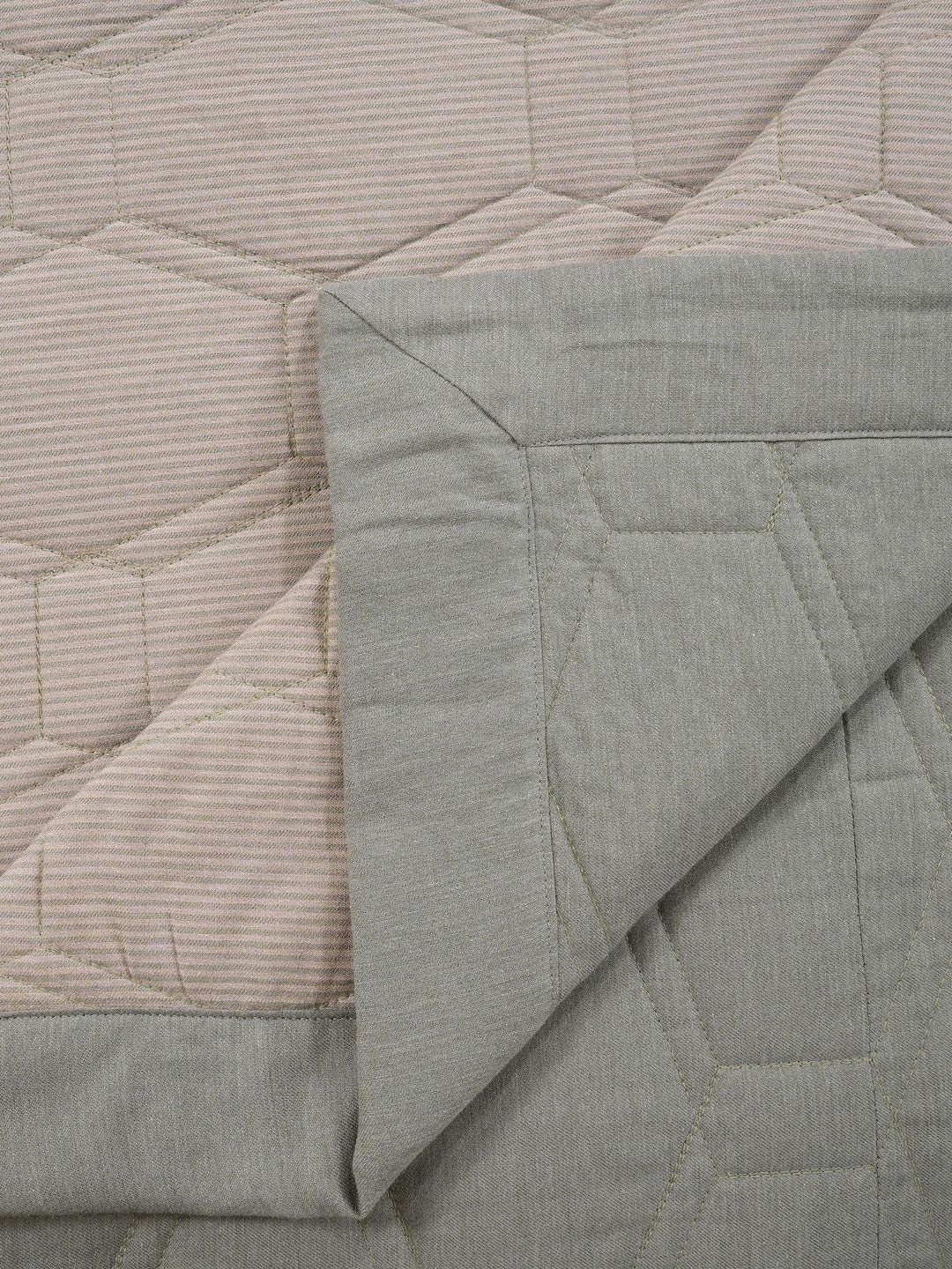 

MASPAR Pin Stripe Beige & Grey Geometric Double Queen Quilt