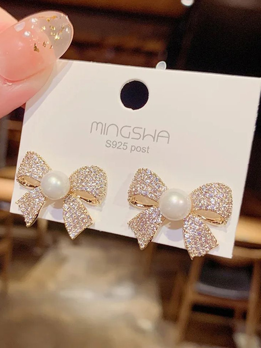 

Celestique Contemporary Studs Earrings, Gold